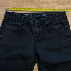 Vera Wang skinny jean